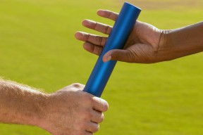 星空综合体育全站app-球员技术动作集锦报道，球员技巧首次不建议使用