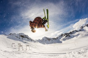 星空体育官网-北京队逆转获胜，季后赛希望重新点燃！，北京队比赛